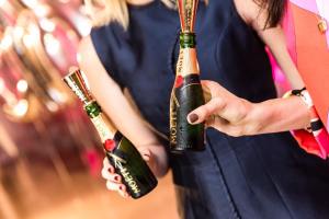 moet-minis-fb-271016