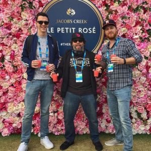 16122758_1851338458444928_2634274146111979520_n_002